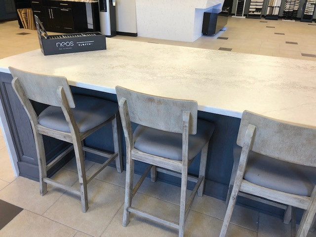 Kitchen - kitchen idea with quartz countertops
