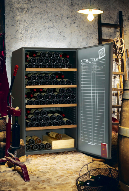 Caves à vin pose libre pour votre garage Minimalistisch Weinkeller