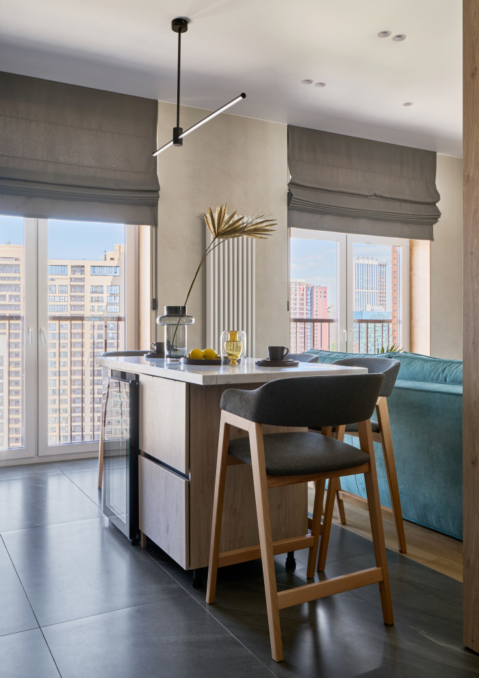 Светлая двухкомнатная квартира 60 кв.м. с панорамными окнами