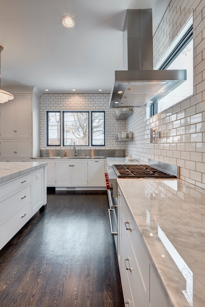 Example of a transitional kitchen design in Detroit