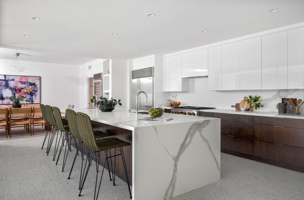 Kitchen - mid-century modern kitchen idea