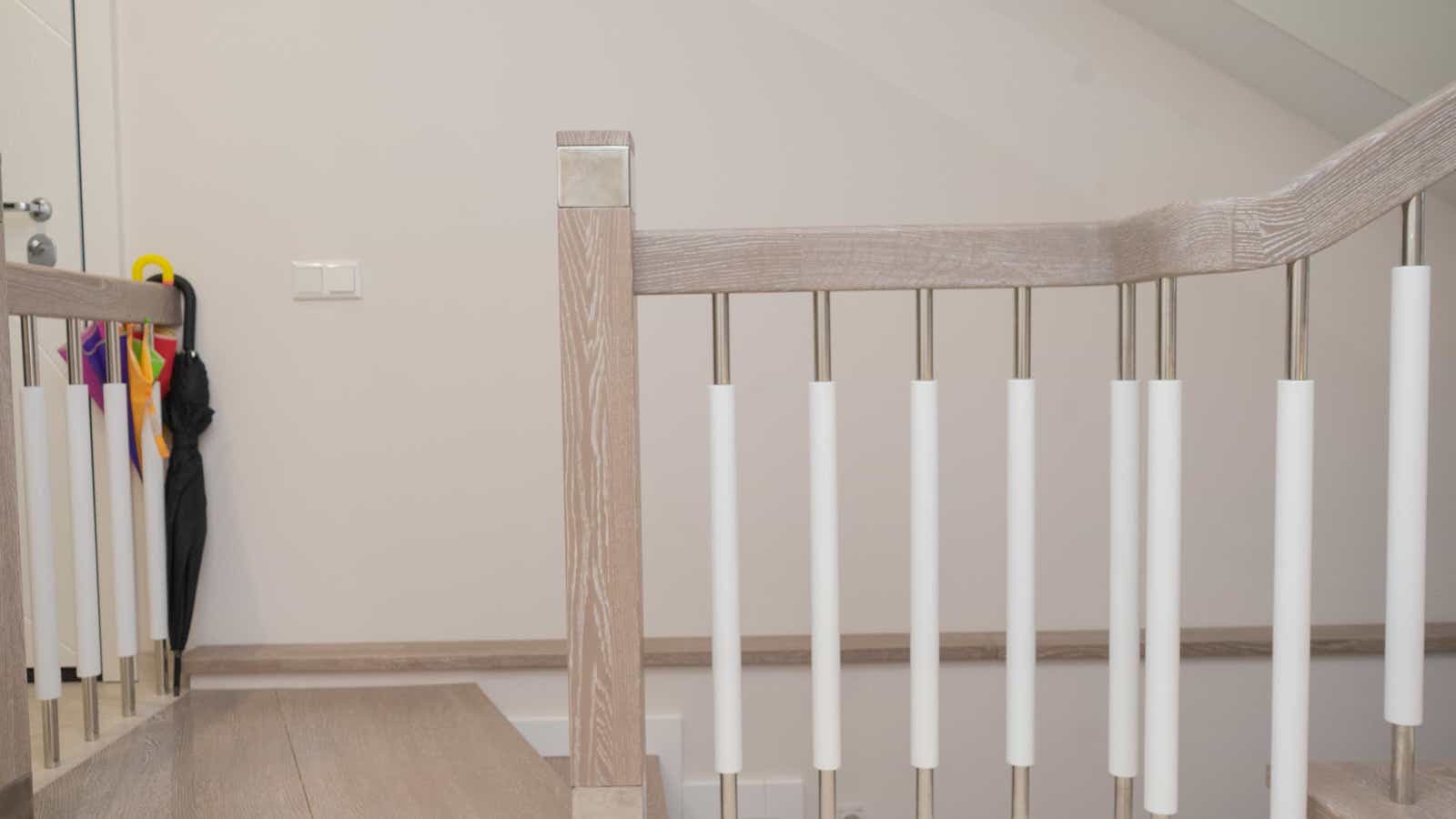 Проект 2 - Обшивка бетонной лестницы дубом и буком в Московской области