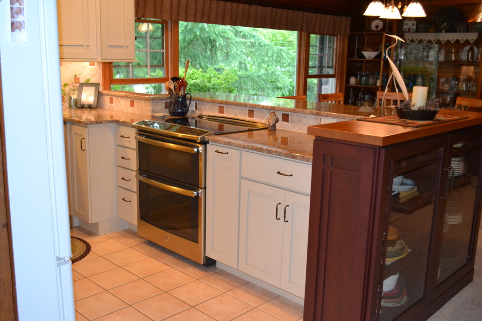 Harrisburg Kitchen with Plenty of Extra Storage, as well as Seating