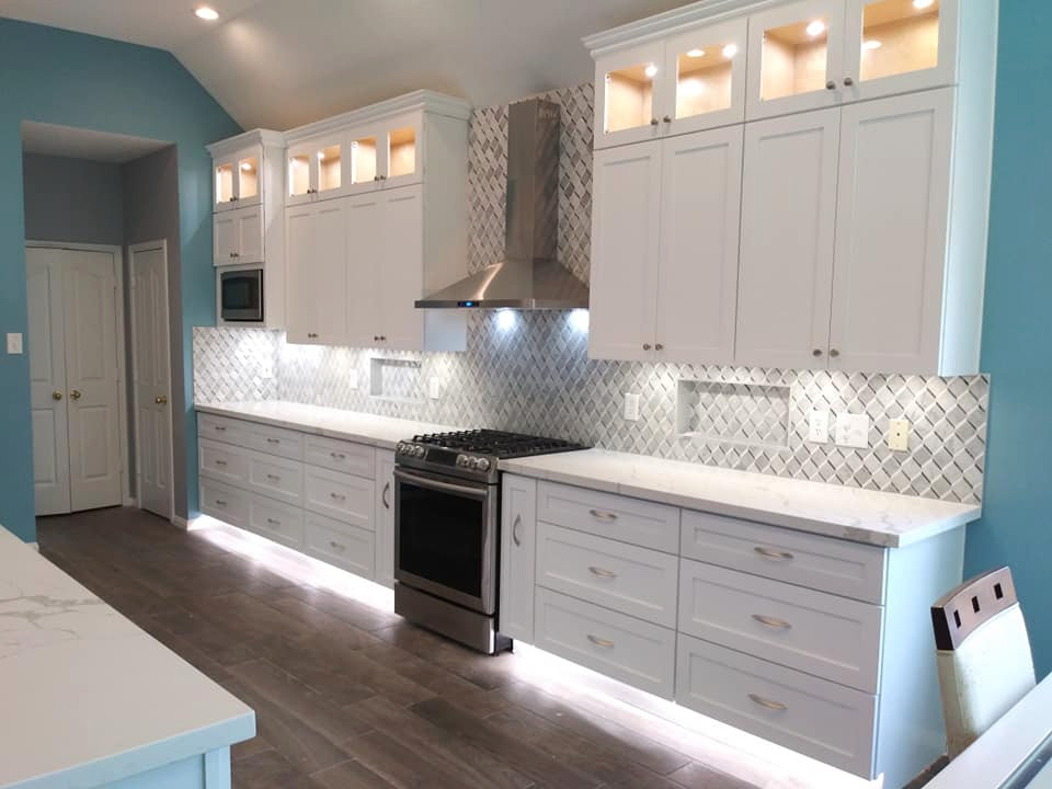 Inspiration for a transitional kitchen remodel in Houston