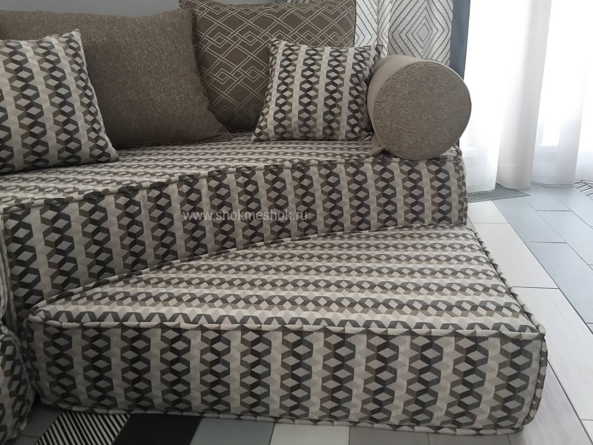 Модульный эркерный диван