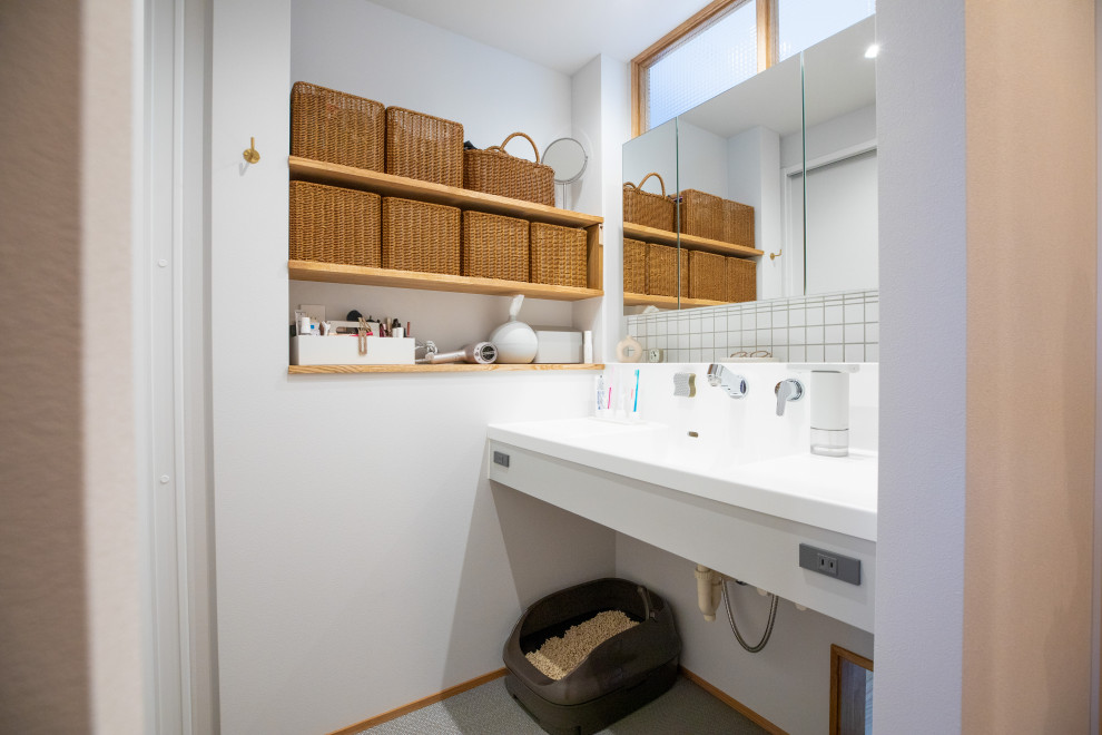 大阪にある北欧スタイルのおしゃれなトイレ・洗面所の写真
