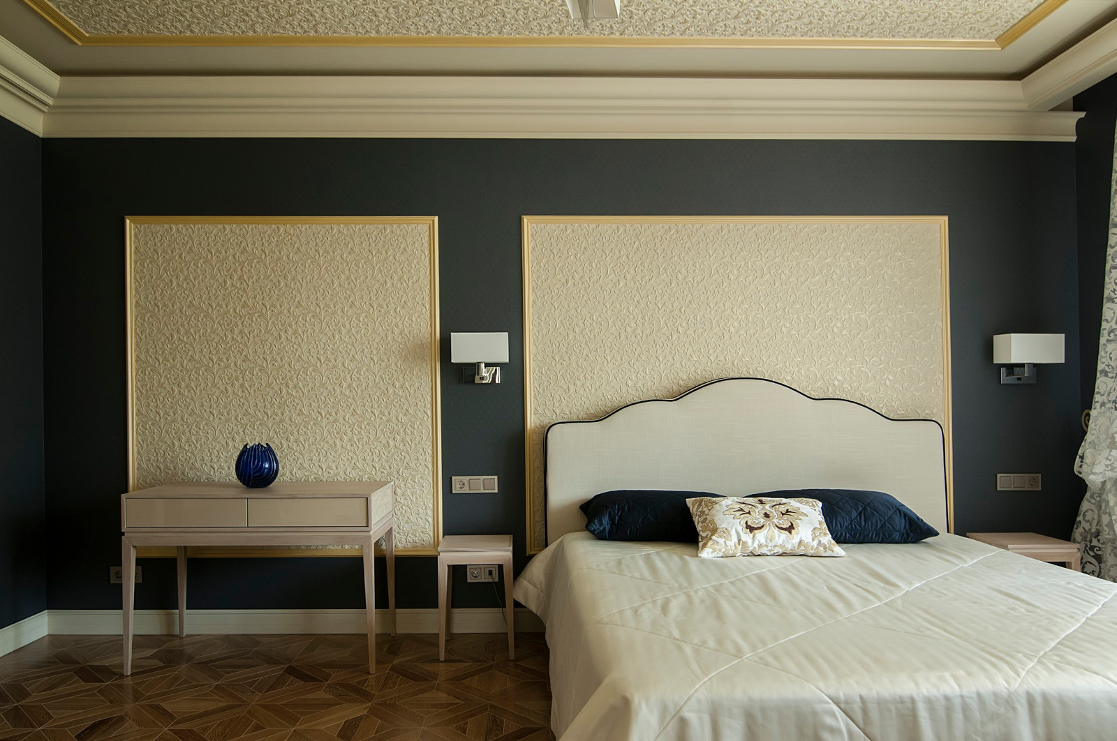 Коттедж в Юкках :спальня, кухня, прихожая