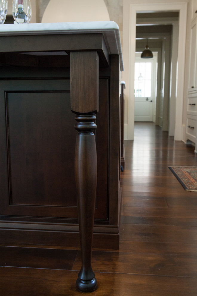 Inspiration for a transitional home design remodel in Atlanta