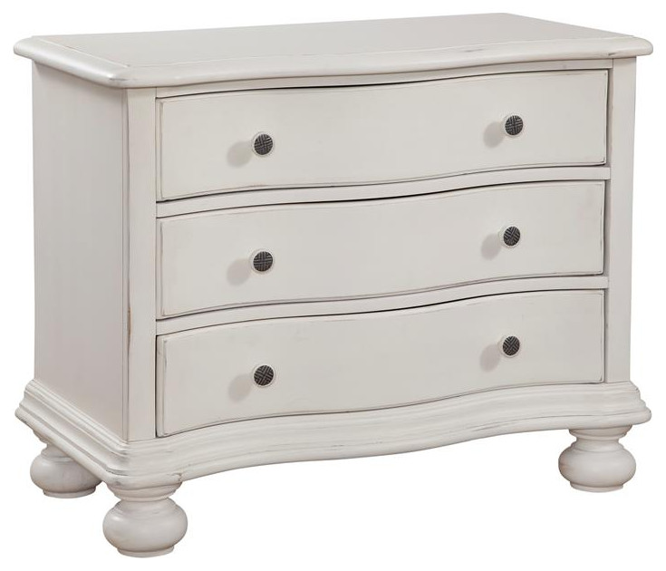 American Woodcrafters Rodanthe Dove White 3-drawer Wood Bachelor Chest