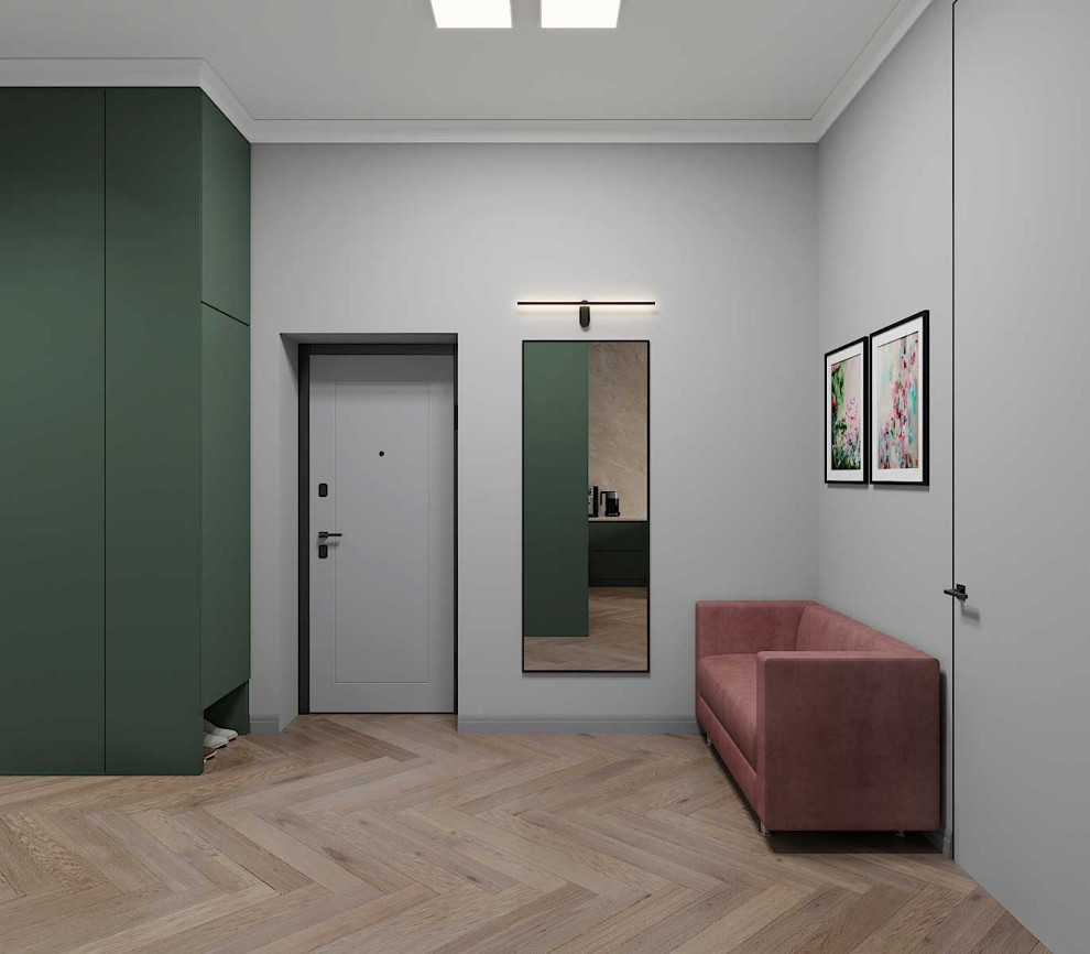 Просторная прихожая с вместительным шкафом для одежды