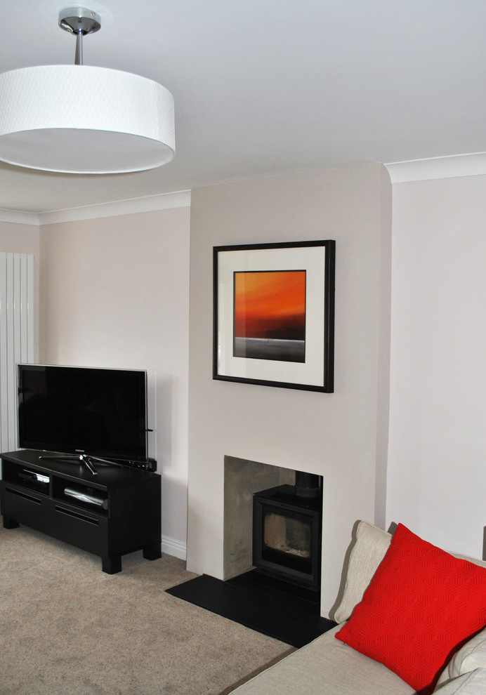 Inspiration for a contemporary living room in Hampshire.