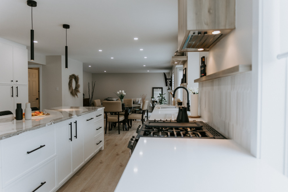 Kitchen - transitional kitchen idea