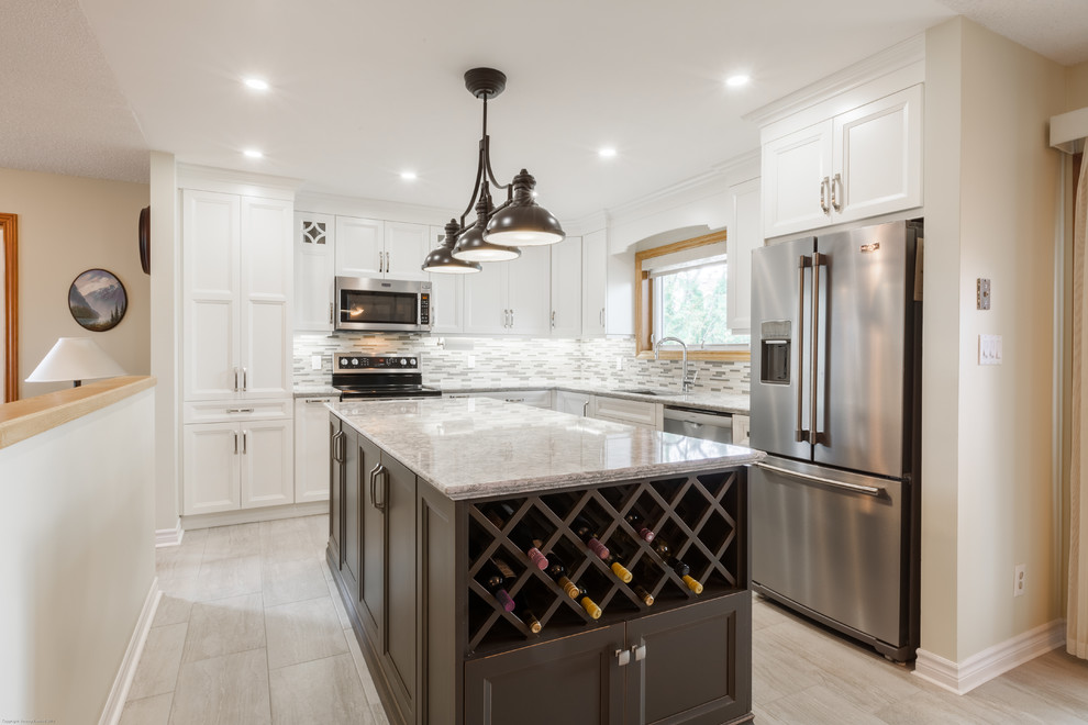 Inspiration for a transitional kitchen remodel in Toronto