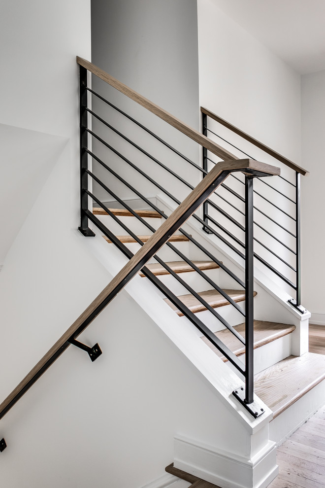 Идея дизайна: лестница среднего размера в стиле ретро
