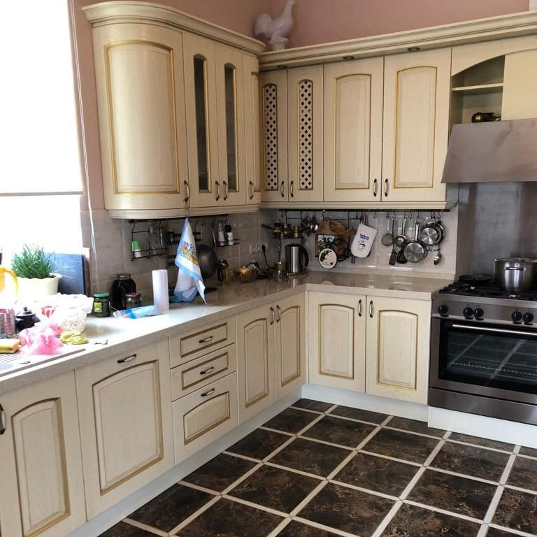 Кремовая кухня от Дом Кваренги