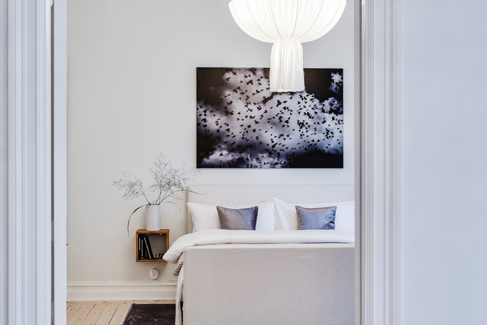 Design ideas for a traditional bedroom in Gothenburg.