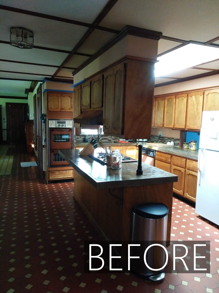Inspiration for a transitional home design remodel in Indianapolis