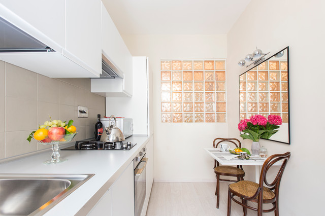 Cucina contemporaneo-cocina