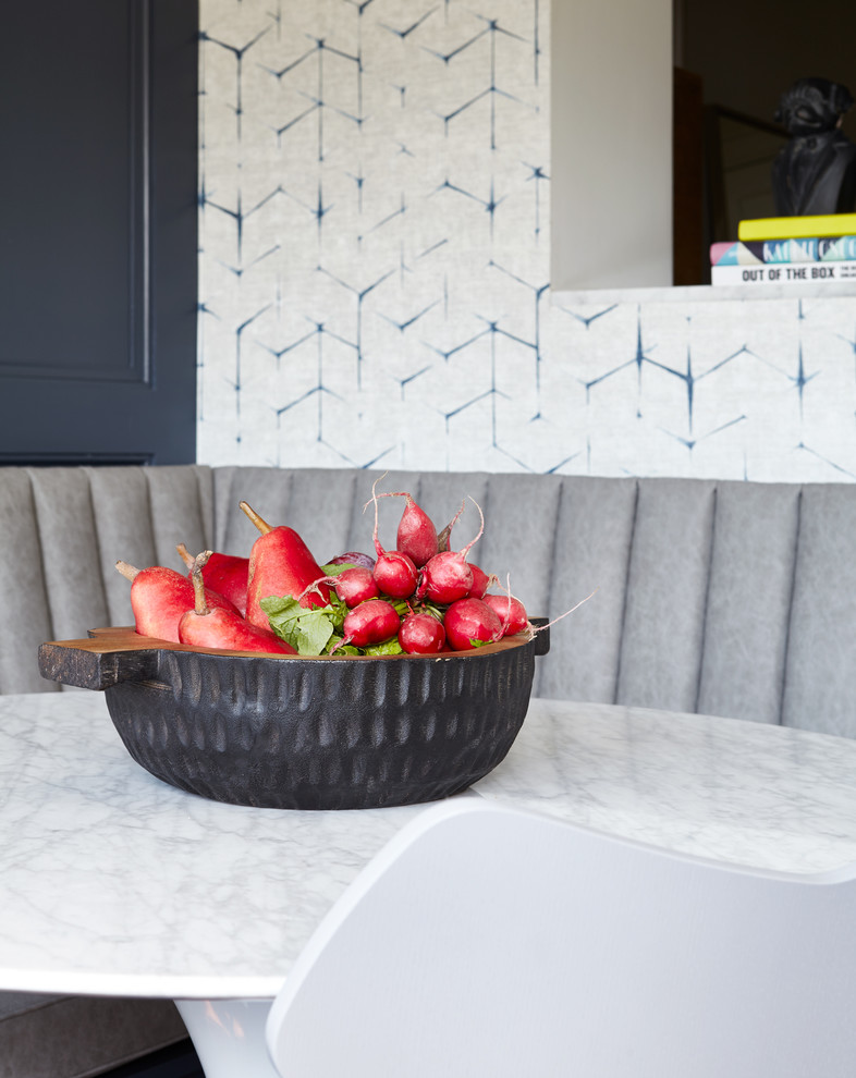 Inspiration for a transitional home design remodel in Toronto