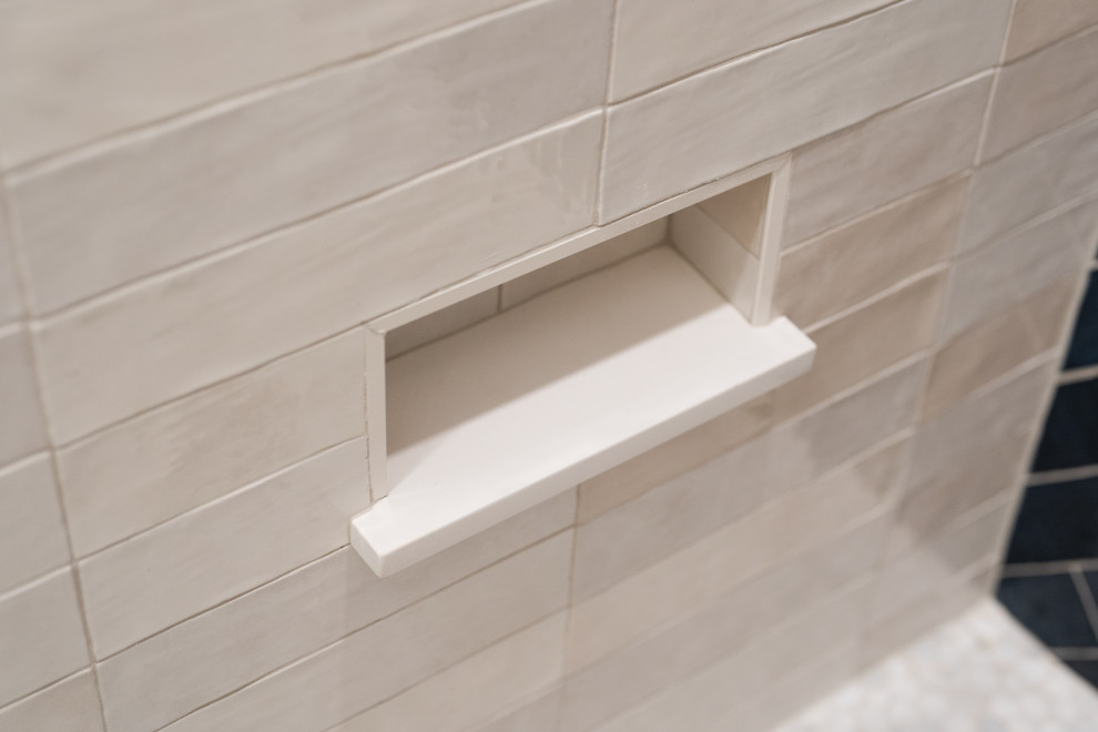 Black Alder | Guest Bath + Laundry