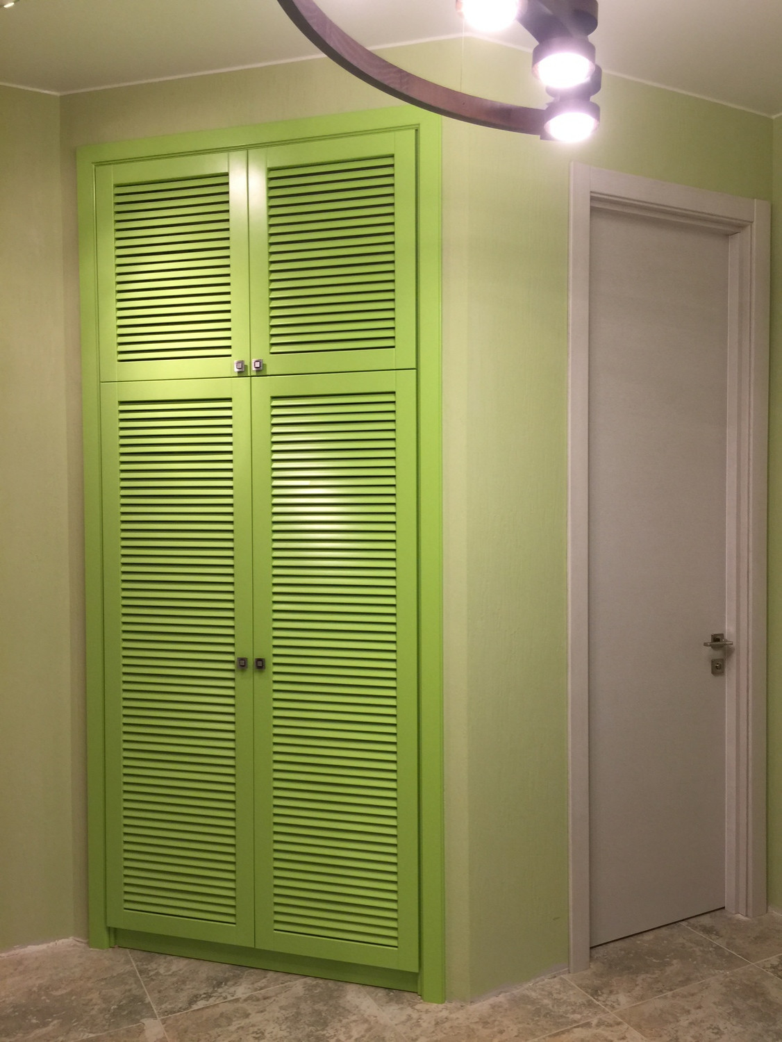 Жалюзийные двери