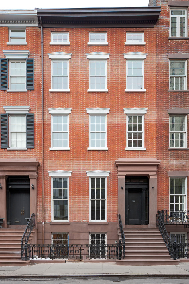 Design ideas for a traditional townhouse exterior in New York.