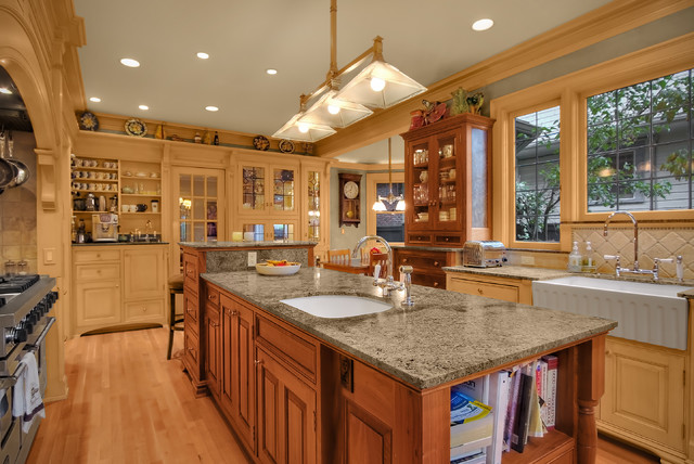 Mediterranean Kitchen traditional-kitchen