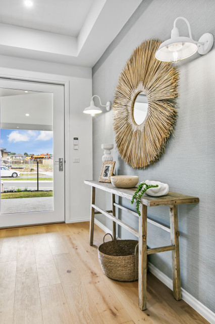 Snead Boulevard contemporary-entre