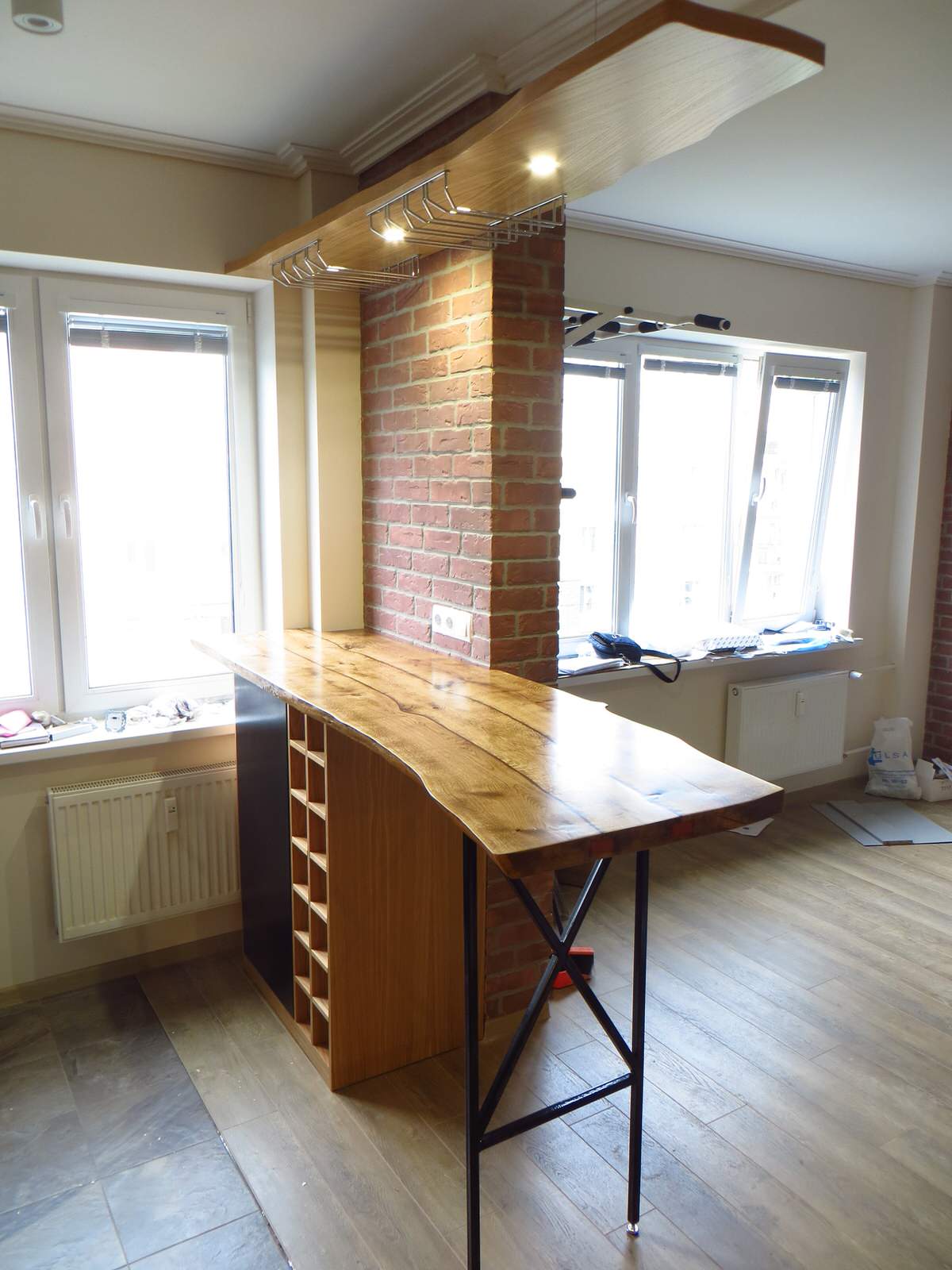 Барная стойка из массива дуба