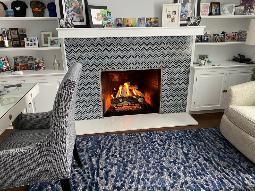 Champaign Living Room with Built in Bar, Drop Zone, and Laundry Room