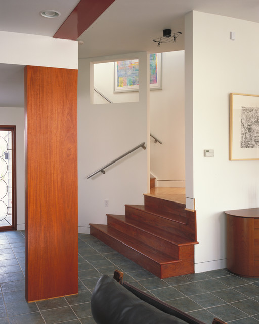 Satirs modern-trappa