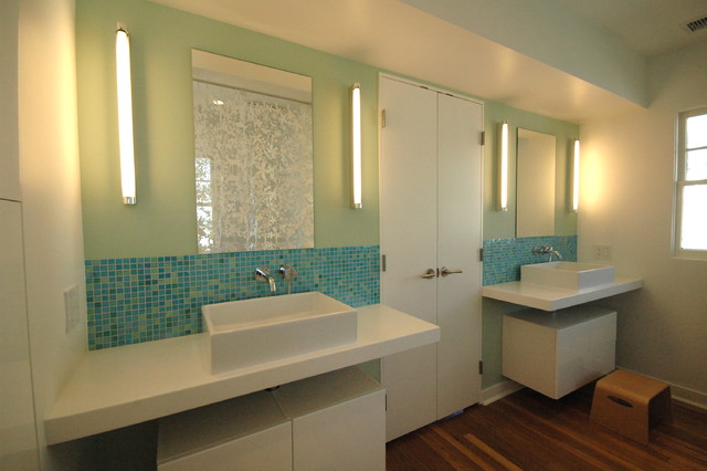 Kids Bath moderno-dormitorio-infantil