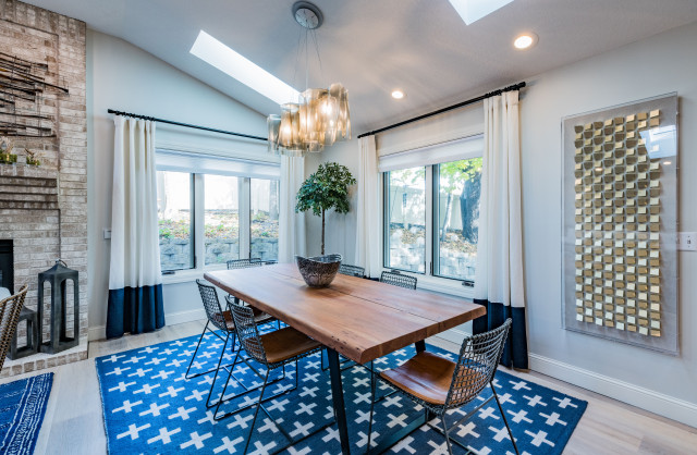 Maple Grove Townhome moderno-sala-da-pranzo