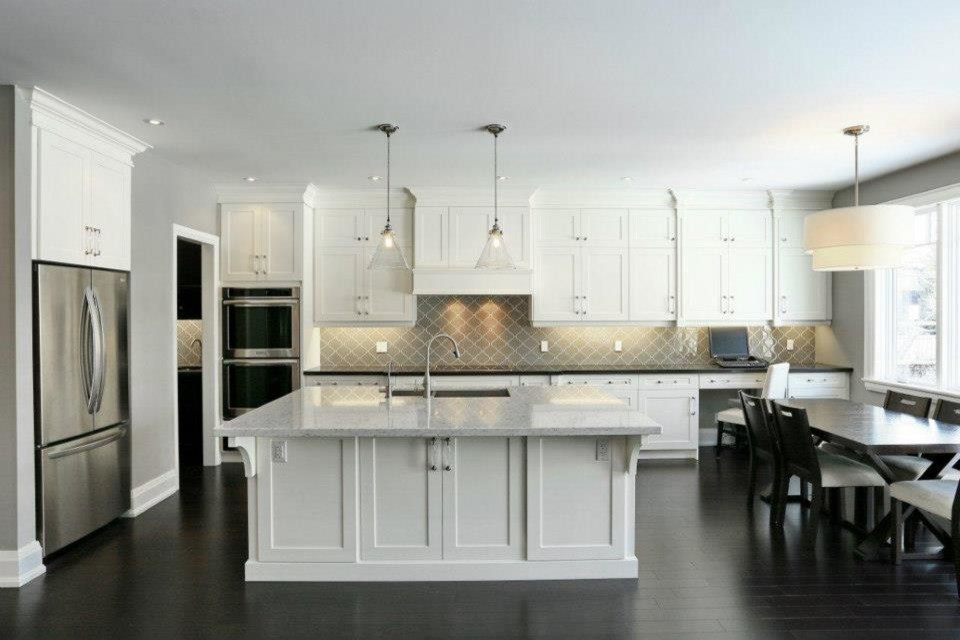 Kitchen - kitchen idea in Toronto