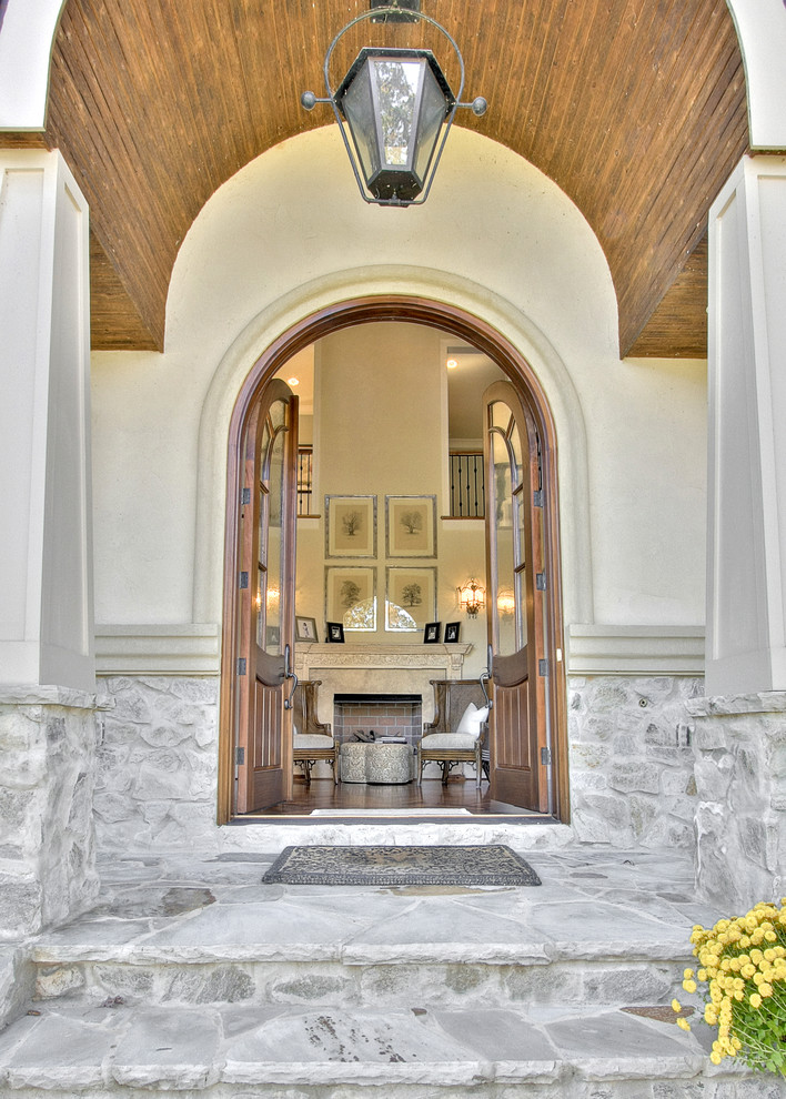This is an example of a traditional entryway in Charlotte.