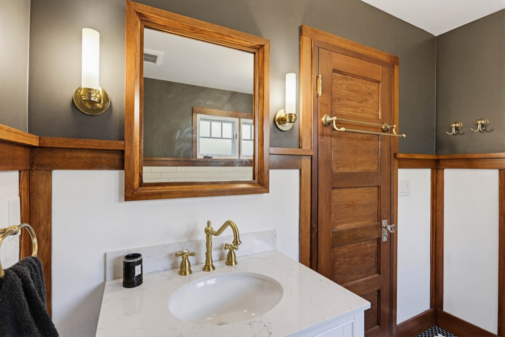 Golden Heights_Kitchen & Baths