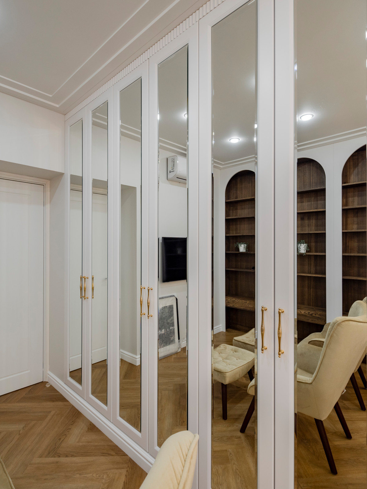 Стильная меблировка спальни