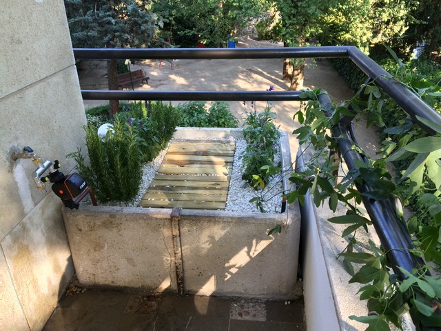 cantalejo contemporary-deck