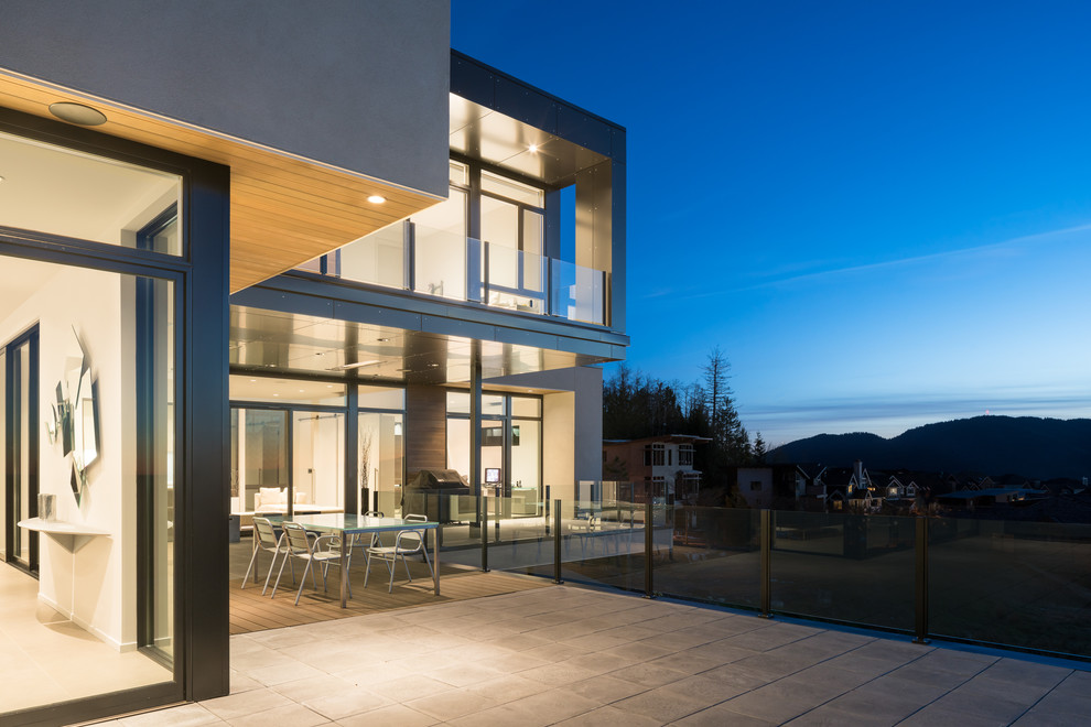 Deck - large contemporary rooftop deck idea in Seattle with no cover