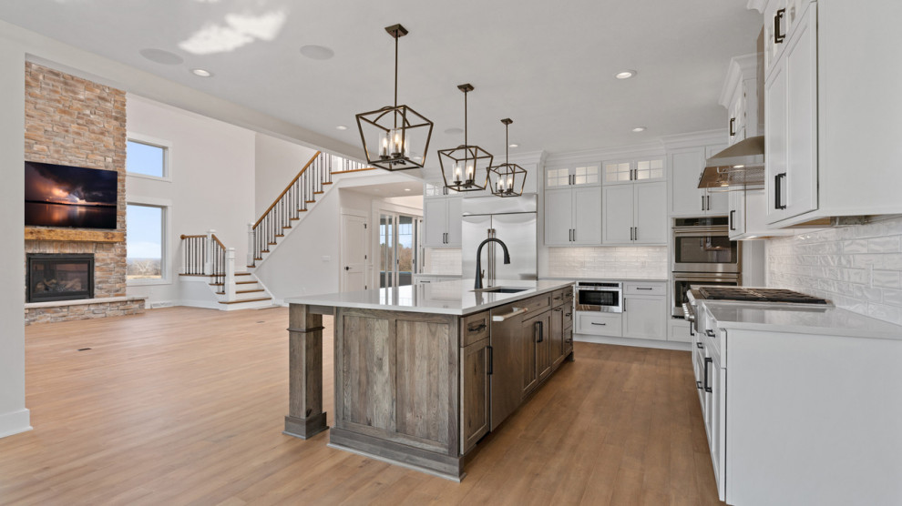 Large traditional kitchen in San Diego.
