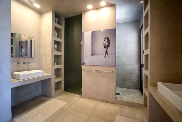 Casa La Manga fusion-bathroom