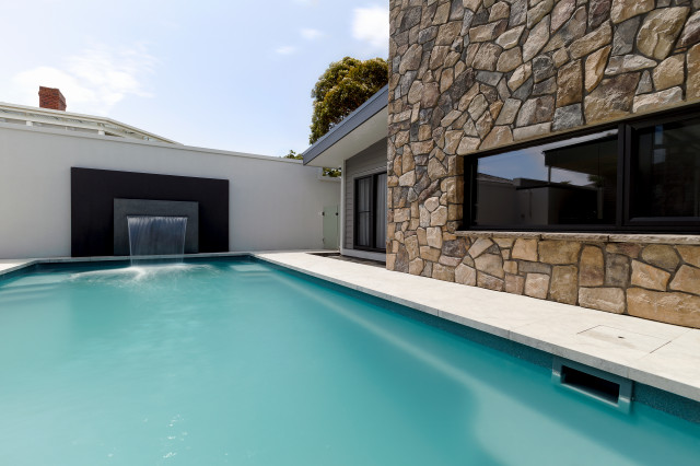Split Level moderno-piscina