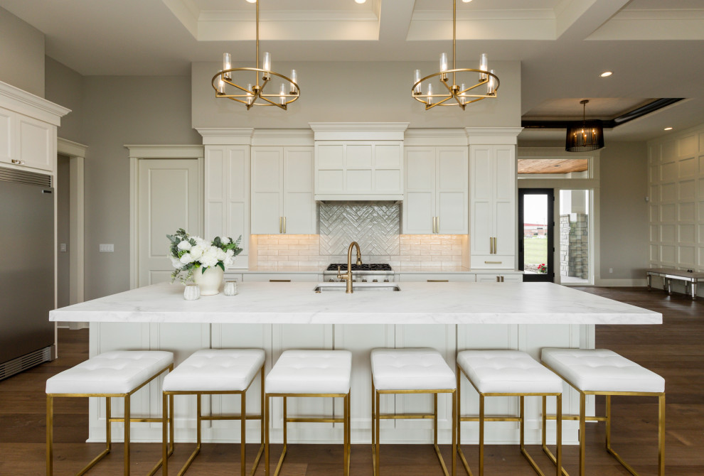 Transitional kitchen photo in Cedar Rapids