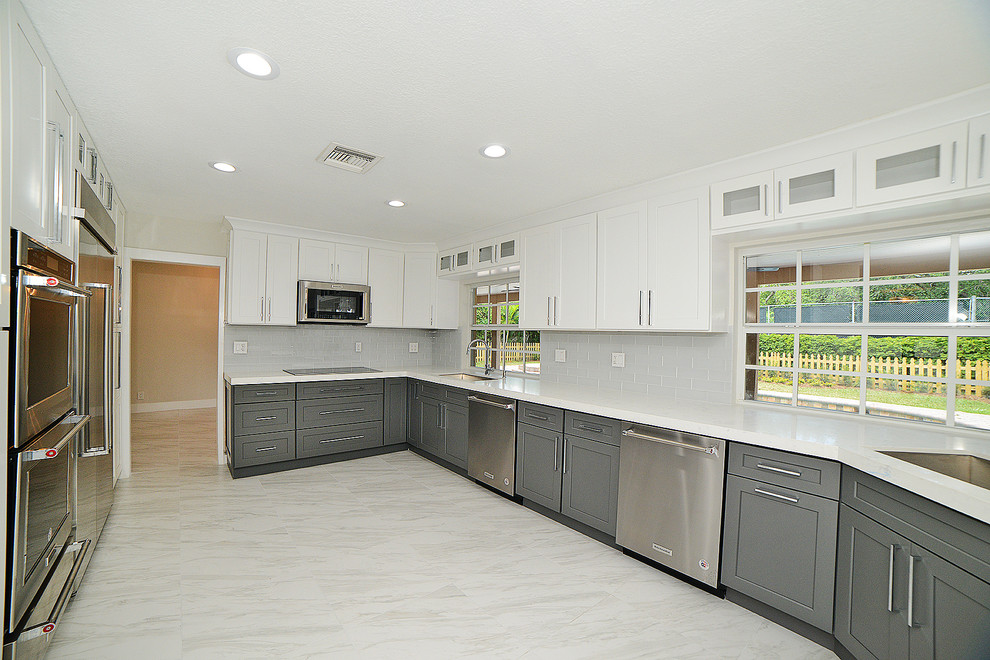 Klein Kitchen