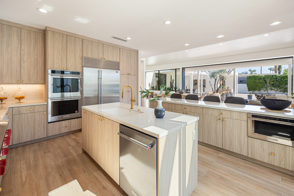 Kitchen - transitional kitchen idea