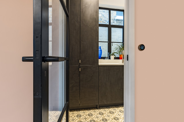 Teddington contemporary-service-yard