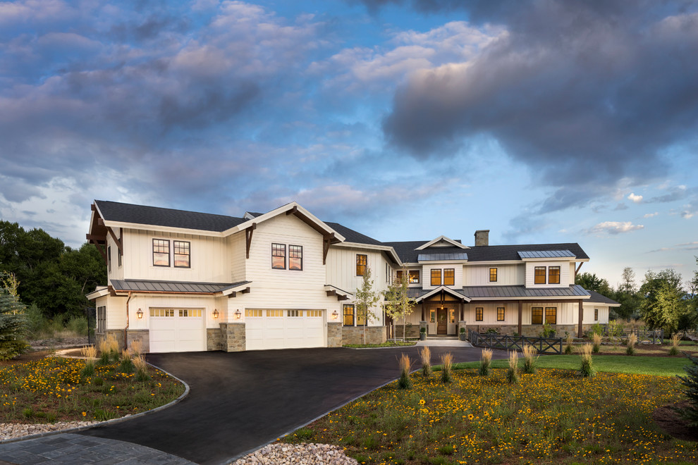 Country exterior home photo in Salt Lake City