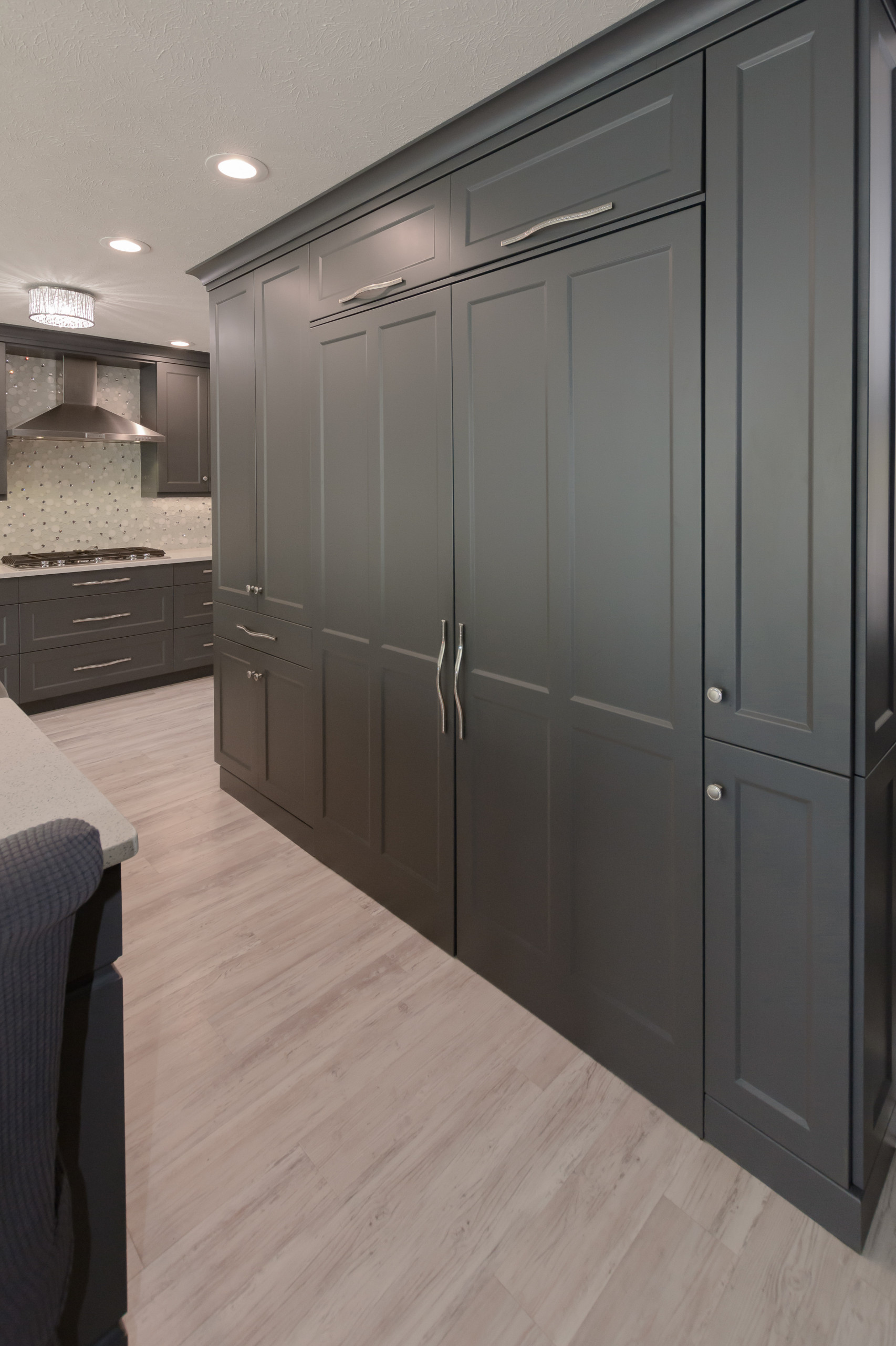 Surfside Beach Dark Kitchen with Bling