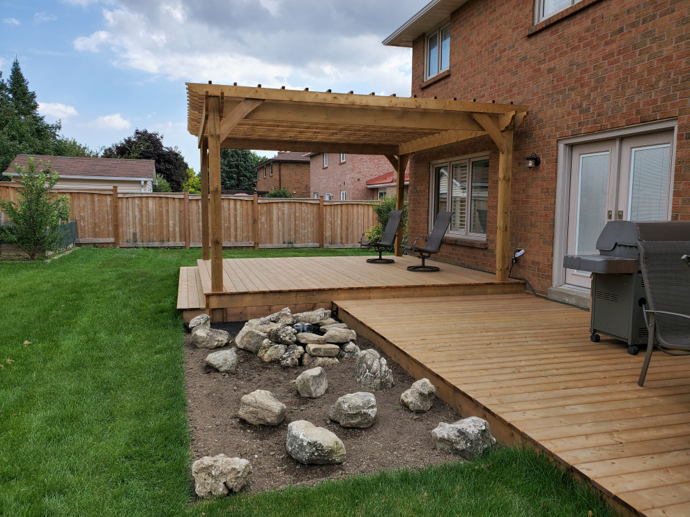 Deck - transitional deck idea in Toronto