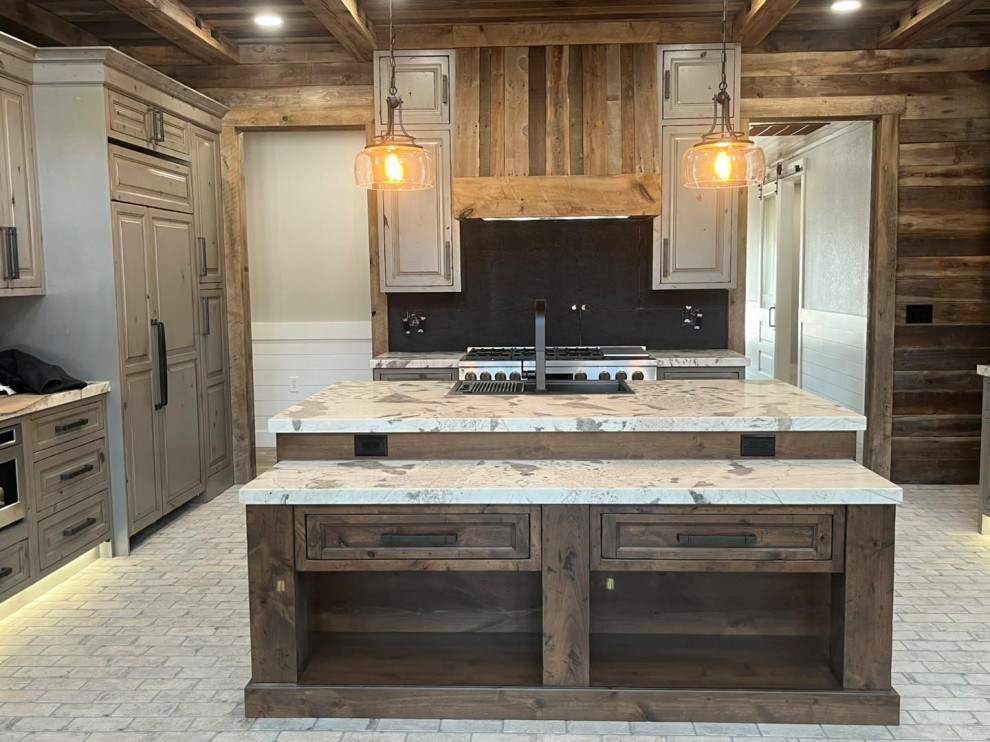 Example of a mountain style kitchen design in Chicago